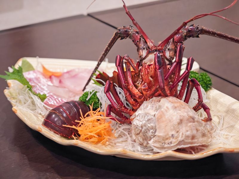 多幸(タコ)と福(ふぐ)の日間賀島の民宿「大成」で海の幸を堪能してきた